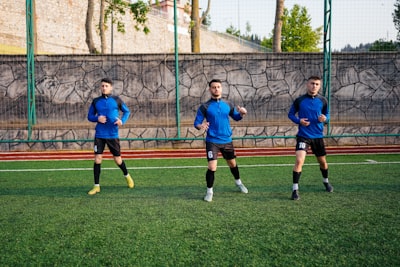 أشهر 11 لاعبًا حققوا النجاح في سن المراهقة عبر تاريخ كرة القدم